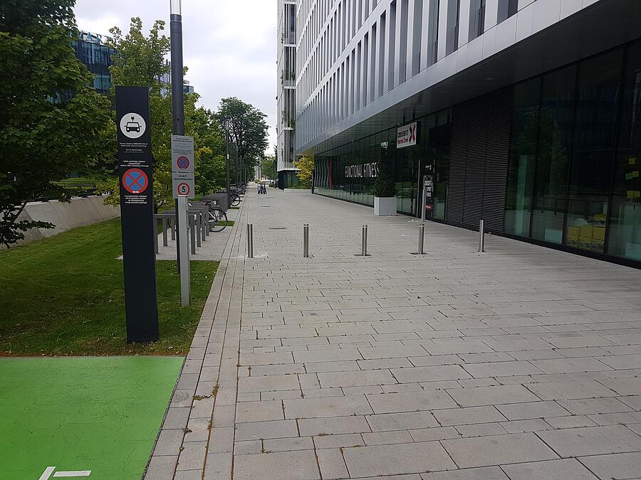 Elektrische Poller Stadt Gehsteig